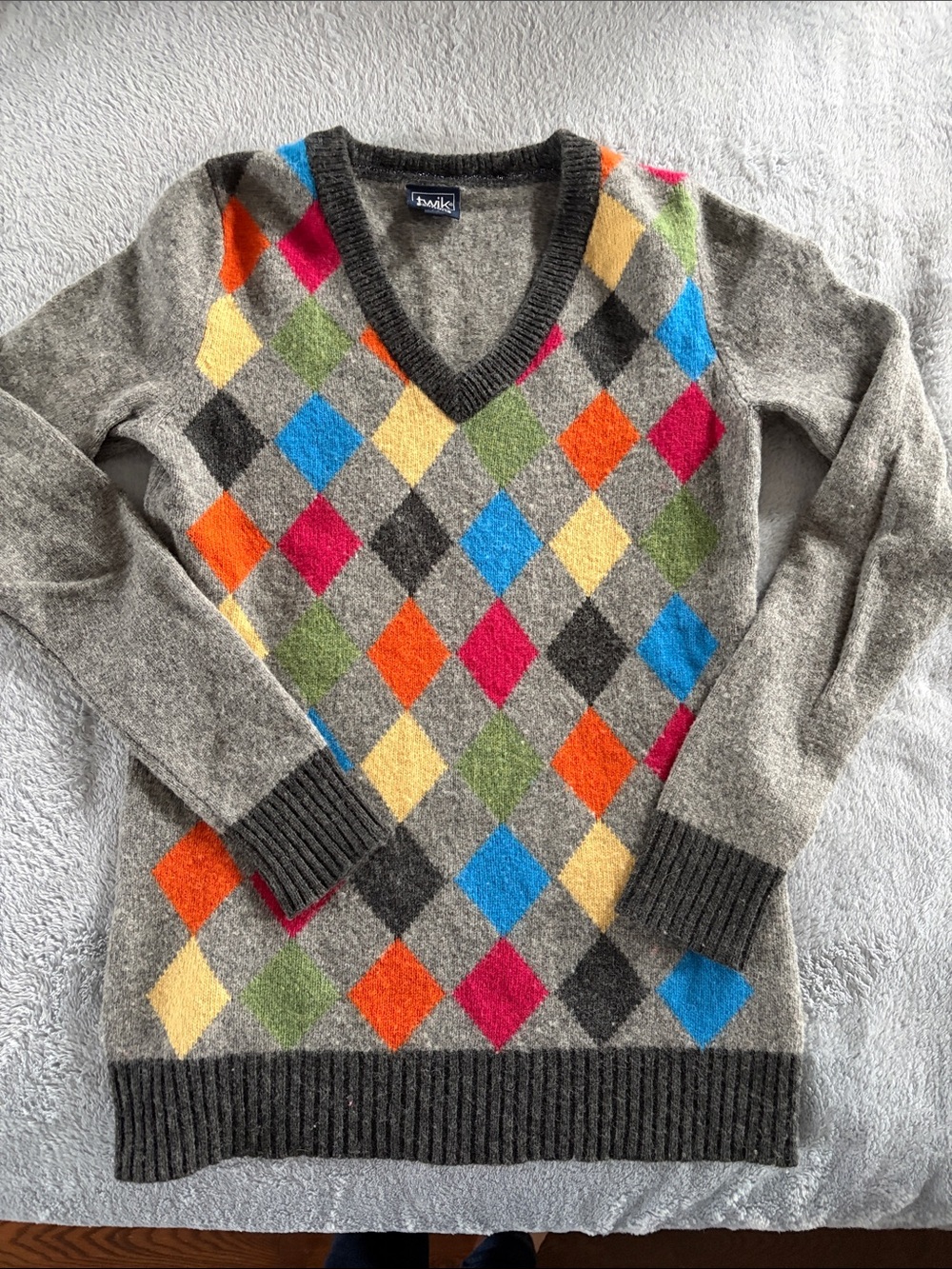 twik Y2K Grey Argyle 100% Lambswool V-Neck Sweater with Multicolor Diamonds EUC